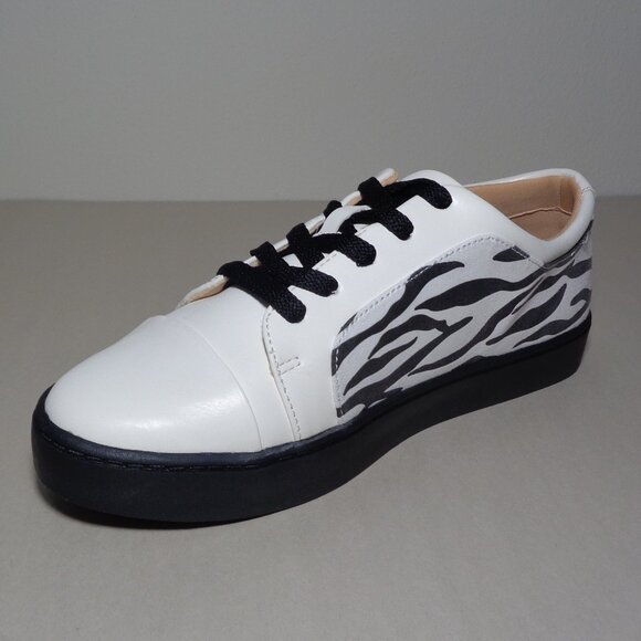 Journee Collection Size 8.5 M / TASCHI / Zebra / Sneakers / New Women's Shoes - Picture 8 of 15